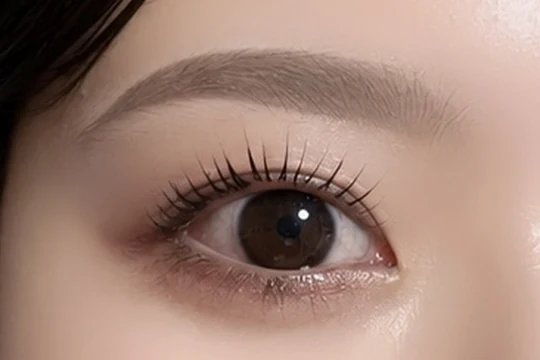 アーチ眉とマシュマロの組み合わせ写真